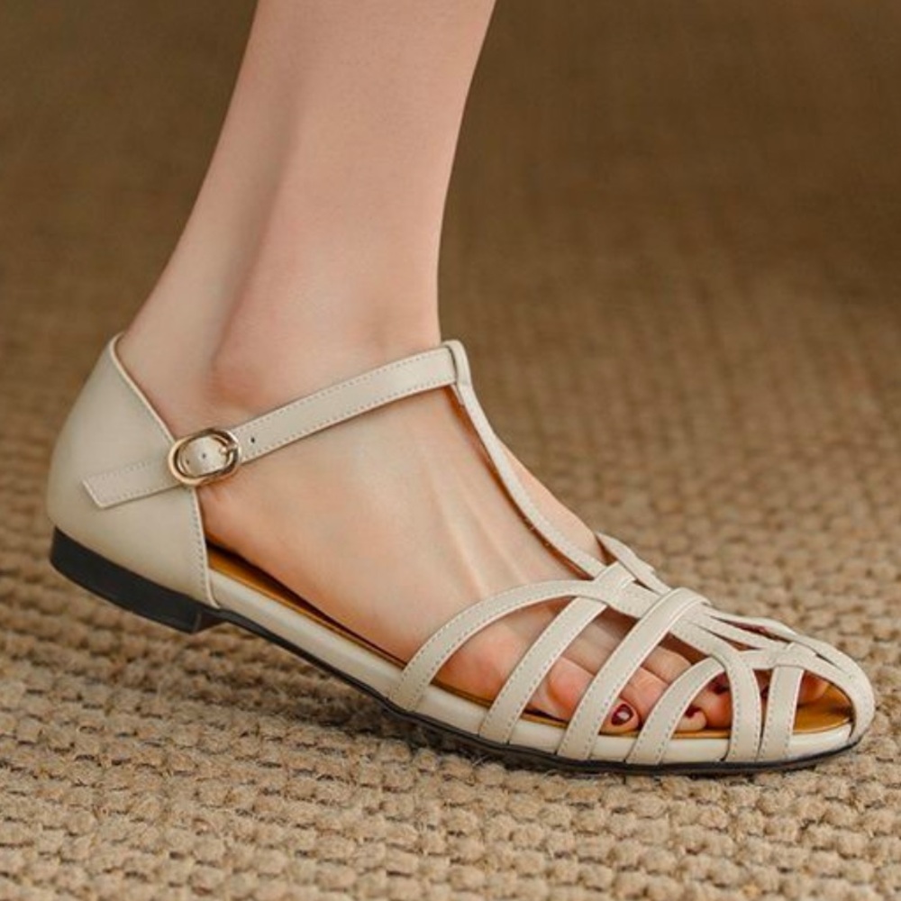 YESSTYLE Roman sandals